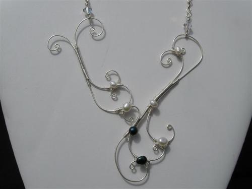 uniquelyujewels's profile picture. I design & handcraft one of a kind jewelry with wire and semi precious gemstones