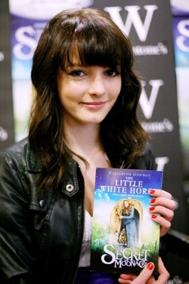 DakotaBRFansite's profile picture. Fan Account for Dakota Blue Richards :) Facebook: Dakota Blue Richards-Fans