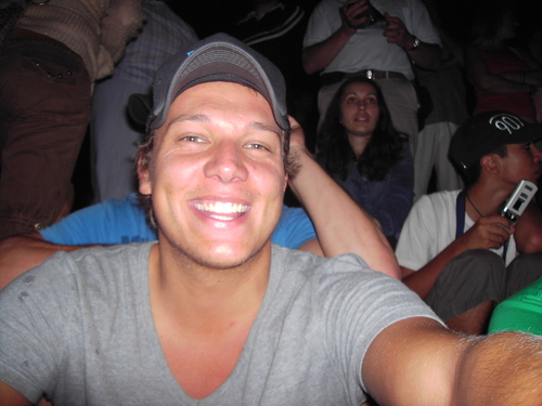 AlBoRaine's profile picture. Smile like you mean it! That´s a good punch line! Honesty is my pretty hate machine!