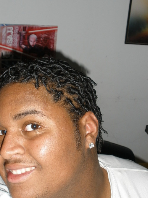 My name is chris, im 19 going on 20 and am a sophomore college student, any other info, just ask me!