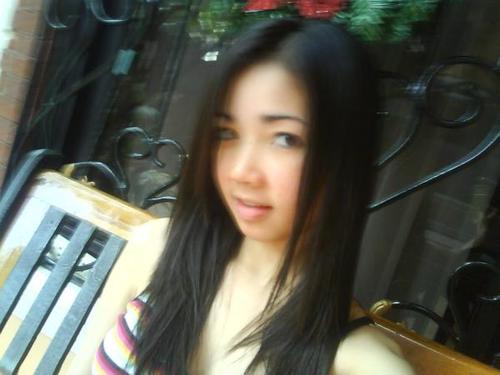 prettyevhy's profile picture. 