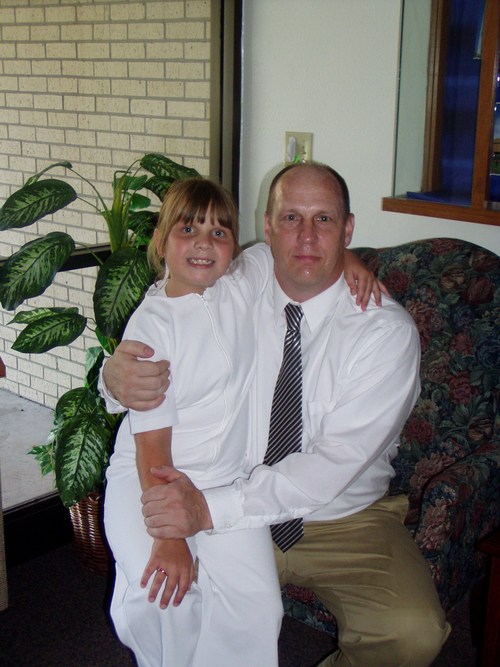 dishnet54's profile picture. happily  married father of 4