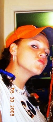 the name is laurelee i am a huge gator fan. and my idol is floyd mayweather. thats all u gots to no.