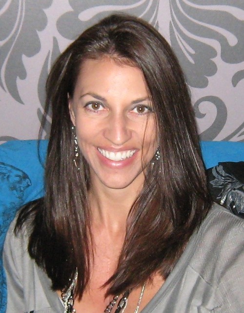 Finance manager & Rodan + Fields busibess owner by trade and lover of all things holistic and zen in life.