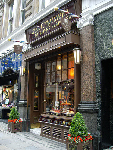 The finest traditional gentlemen's barber in London.