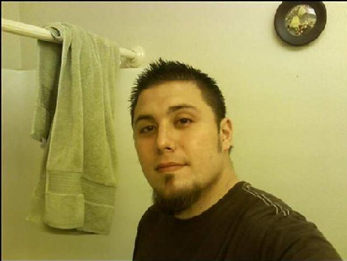 I'm 32 years old. Lived near LA my entire life. I work as a stage hand near here. I am a HUGE sports fan. Lakers, Dallas and Caverliers are my favorite teams.
