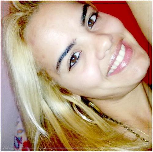 Sou amiga, sincera e gosto de estar sempre de bem com a vida e de bom humor com pessoas especiais, Creio em Deus acima de tudo e de todas a coisas.