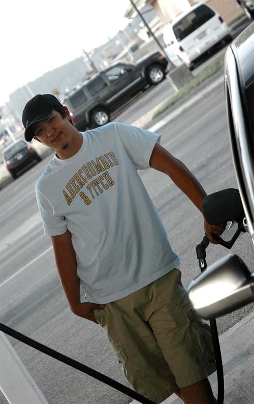 CoreanR6's profile picture. Name is SeanJohn, I ride motorcycles on the daily, and attend school at TNCC.