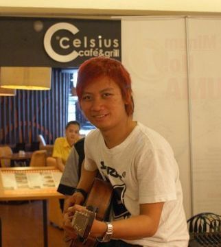 Guitar teacher, session player, song writter, aranger