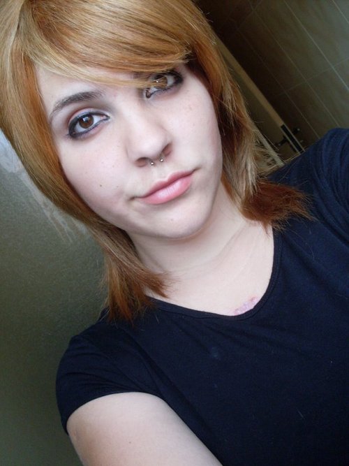 by_lovelace's profile picture. i like muisc