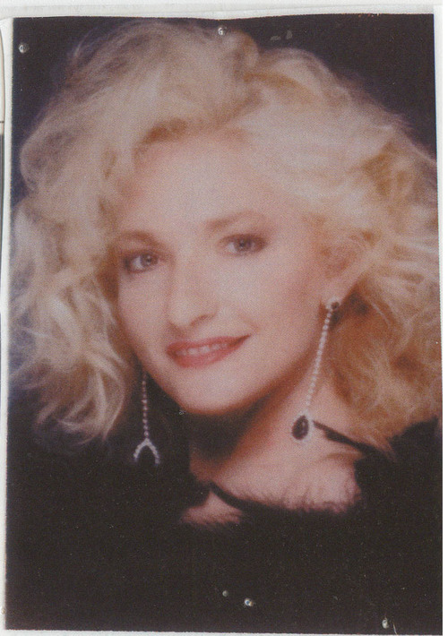 SunnyBlond's profile picture. 