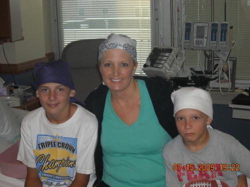 ftblmomof2's profile picture. 