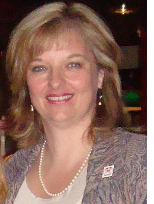 DahnaS's profile picture. Live Love Laugh. Hug your children daily. Play sports safely and without violence.