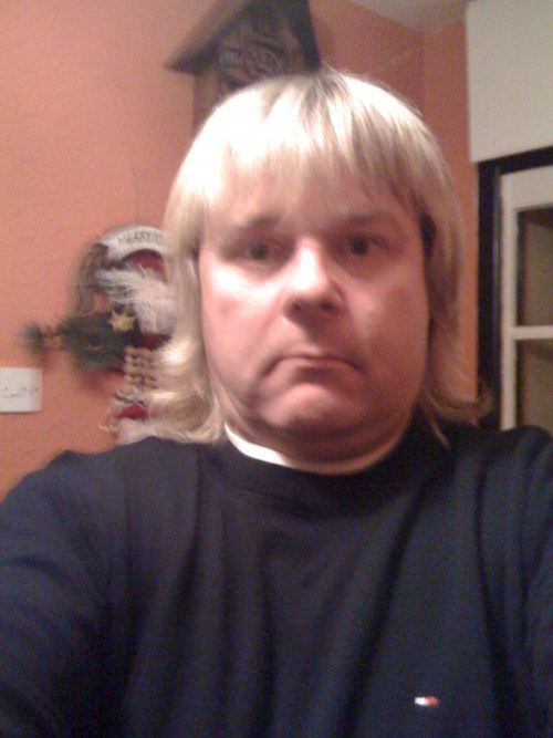 arine747's profile picture. 