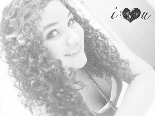 Im 14 years old and im a singer. My dream is to record n be on a track! im gona make tht dream a reality :] follow me(: