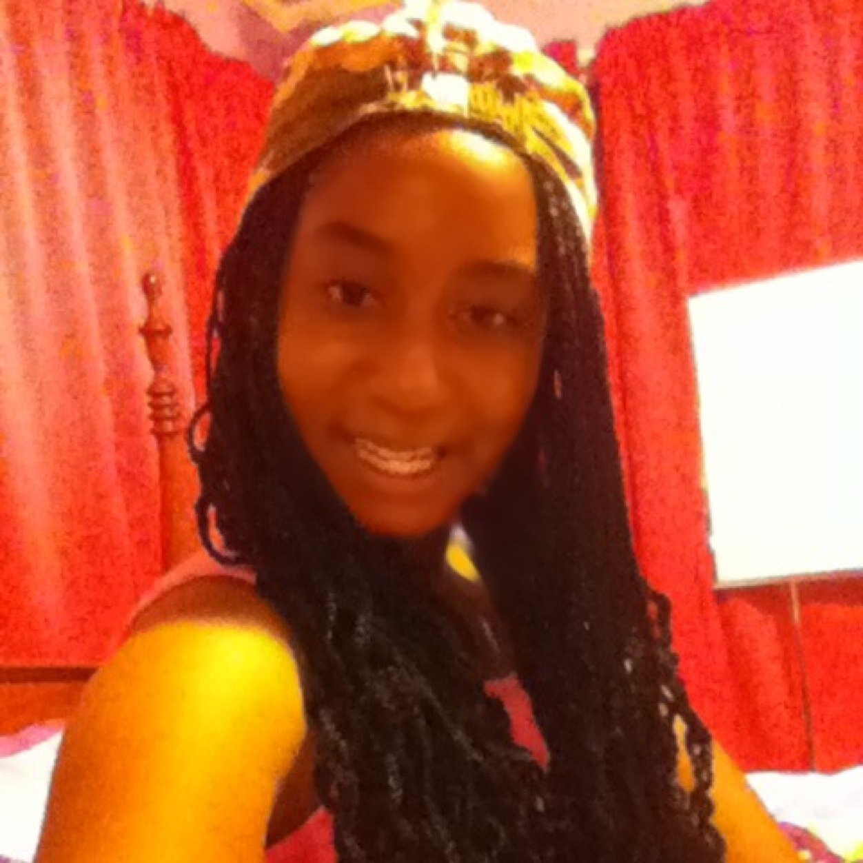 I play basketball, Im the the realest out of some of them girls who say they the realest i love mindless behaivor, cool, laid back,and i luv to have fun!