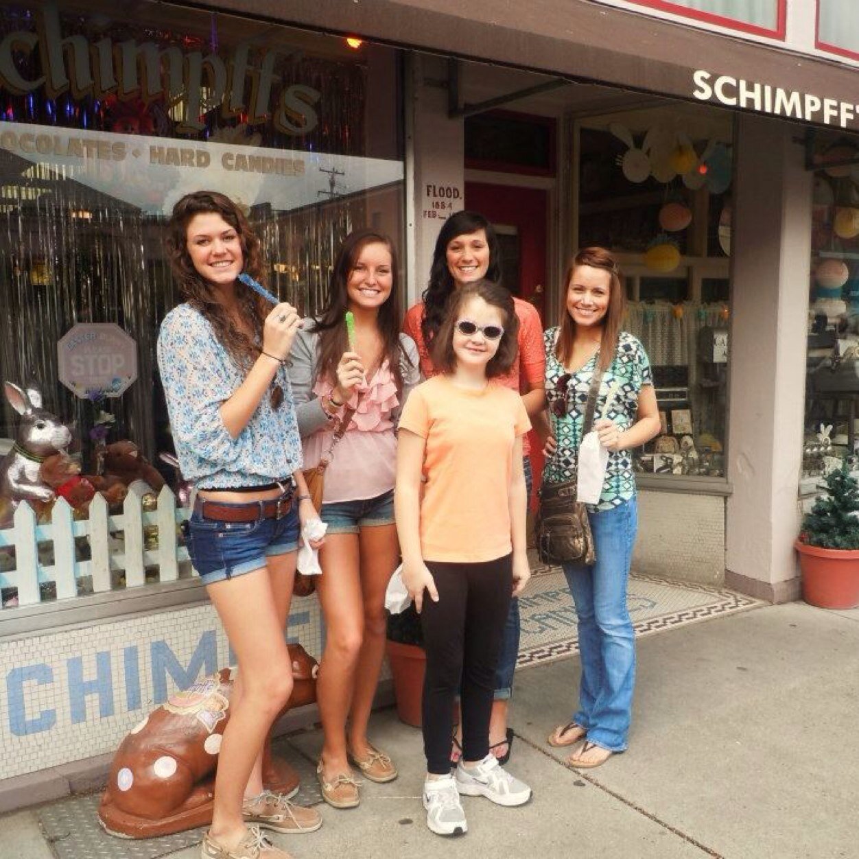 Em_Hovy20's profile picture. 