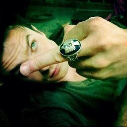 Vampiro. Aunque no no pueda procrear me encanta intentarlo. I'm Bad Boy. lmL