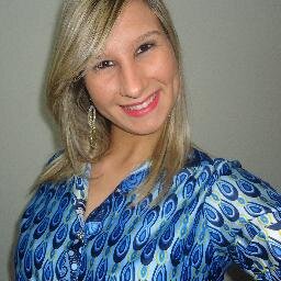 Taurina, raposeira ♥, muito bem comprometida, feliz.
Só sei que tudo na vida passa. O consolo é que a dor também passa.
Rennan Oliveira ♥
