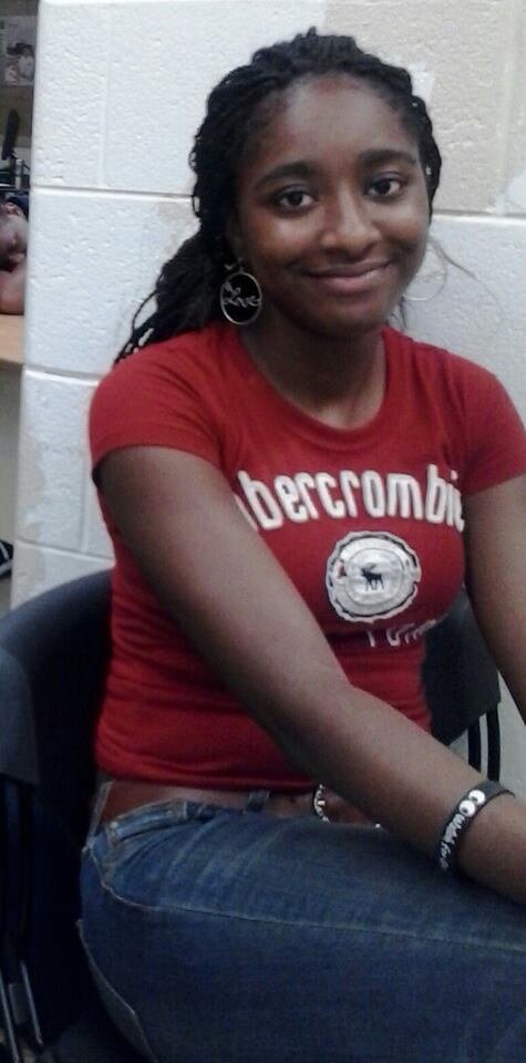 Renowifey01's profile picture. 