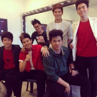 Ordinary Fangirls with big Dreams. just like you we dreamed and believed ∞ ♥ |we are infinite∞| 4/6 -  Ranz, Owy, Biboy, Cav ❤| To God be the Glory|