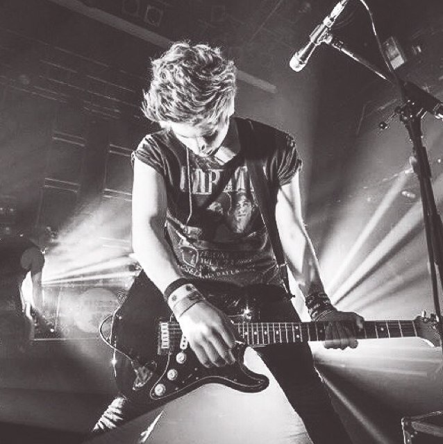 following @fabsohs would be punk rock ♡