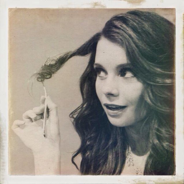 ¡Mini tridentes! • Sirena • Enamorada de un principe, del tipo que tiene piernas. • RolePlay - OUAT.