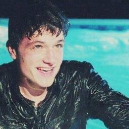 peeta fez pão com a minha bio
