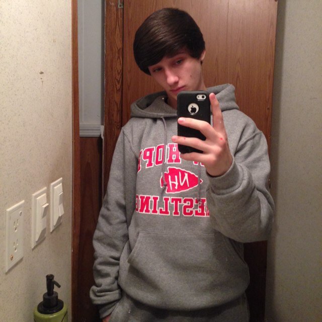 Matthewhenningt's profile picture. 