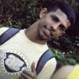 Quem é de verdade
Sabe quem é de mentira
Cuide de quem
Corre do seu lado
E quem te quer bem ♪