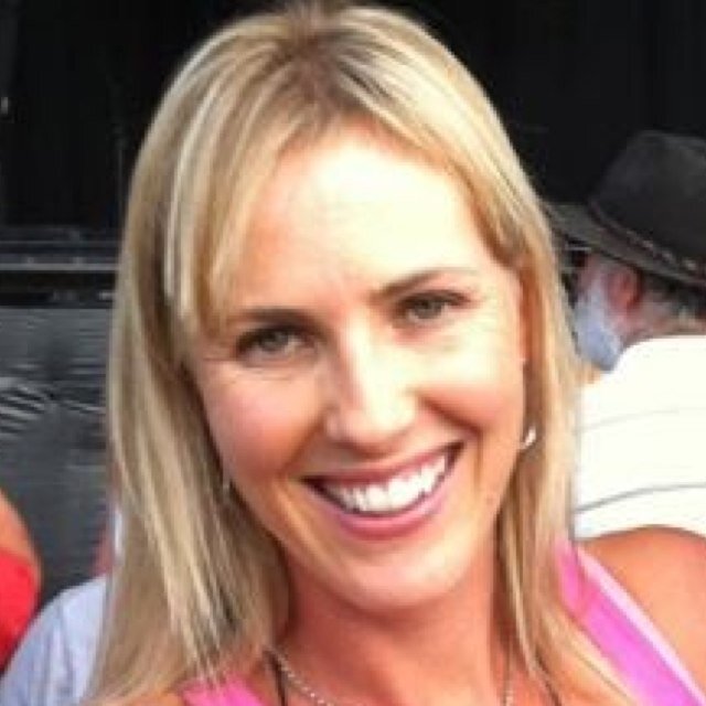 Lin_thomp's profile picture. Young farmer, coffee, fashion, horses