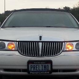 Airport Sedan - Lincoln Limousines - We are Dayton Ohio's BEST Limousine Service - We do it all, 24-7 Call: 937-371-5034