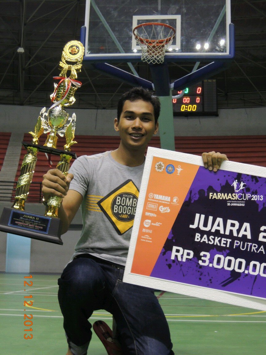 PD '10 FK UNS, SMASA Nganjuk 07
harus bahagia dunia dan akhirat, utamakan keselamatan akhirat.