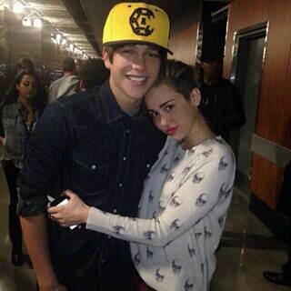 im a mahomie n my dream is 4 @AustinMahone to follow me