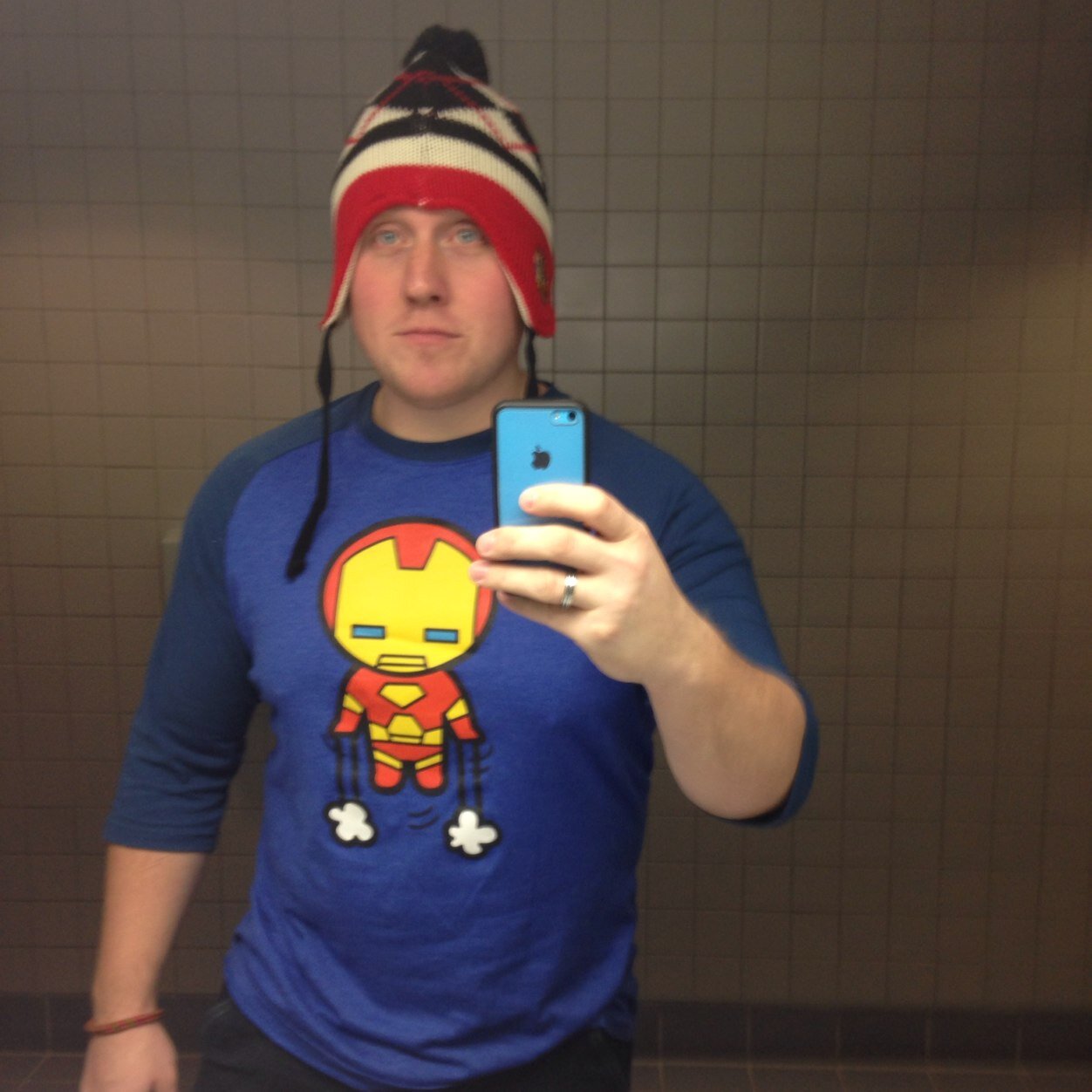 sarcastic, smart ass. husband, brother, son. born and raised in the greatest city in the world, Chicago, IL