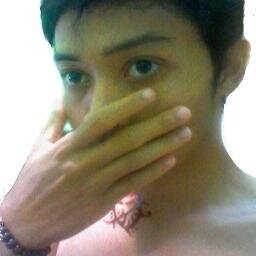 I am a cute boy, simple, love kidding, and dont disturb me so i am not make you feel disturbed