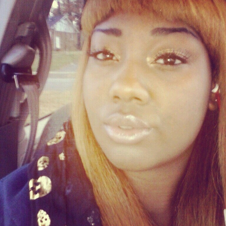 Follow me!!!!♥ im as sweet as a caramel apple pie truffle. ¢=