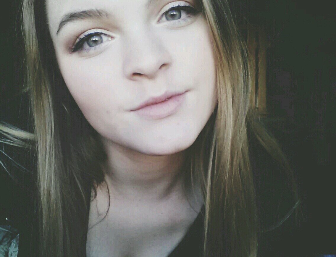 Lauren_Grimaldi's profile picture. what the hell is a twitter