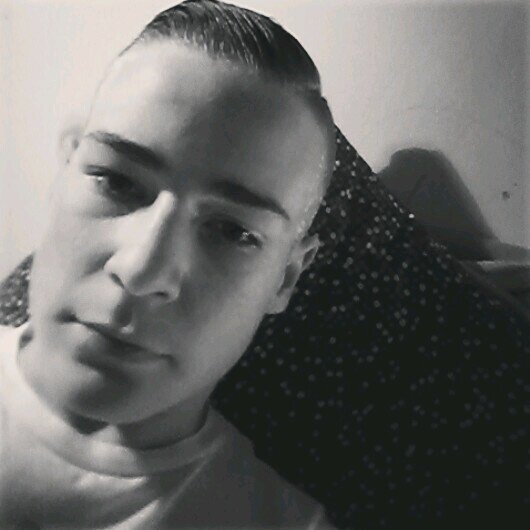 SDL Dordrecht • 15 jaar • H-I-Ambacht • Insta: bradley_1998 • Skype: bradley.knikkenberg • Snapchat; bradley_1998 • 078