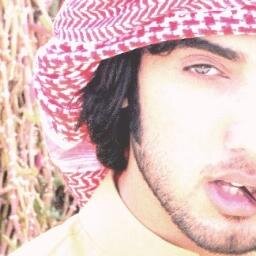 أبحث عن جميل الخَلقِ والخُلقِ ،، هل هناك وجود للحب ؟!