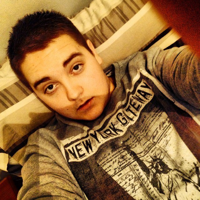 _mstewart13's profile picture. Follow and i shall follow you back, ty