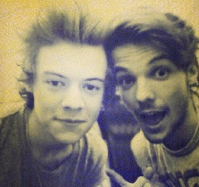 Can you please read my fanfic (idk why im so scared to ask) please ? And tell me what you think ? Thank you :) x