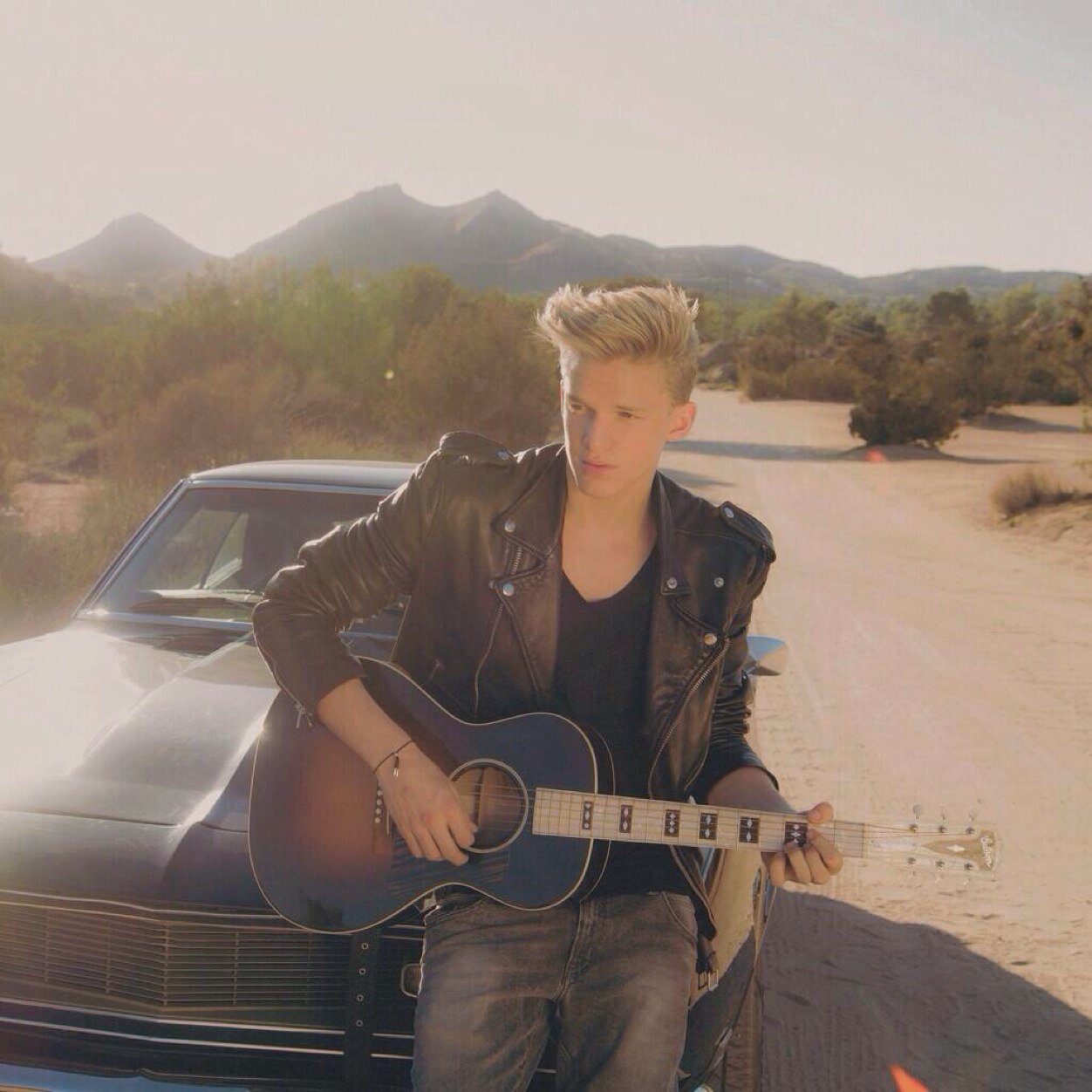 This is the fisrt & offical Omani angels account , we support Cody Simpson and we are trying to get him here #CodysAngels