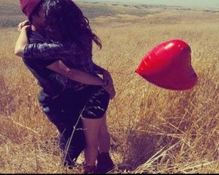 TimeToTuit's profile picture. No te obligo a QUE me sigas. El mal de amores se puede curar SONRIENDO, por eso si quieres echale un vistazo a mis tuits y ESTARÁS MEJOR