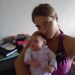 sou loira e curot tudo que tipo de musica e amo minha best jordana