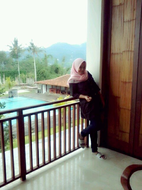 Zliiia's profile picture. 