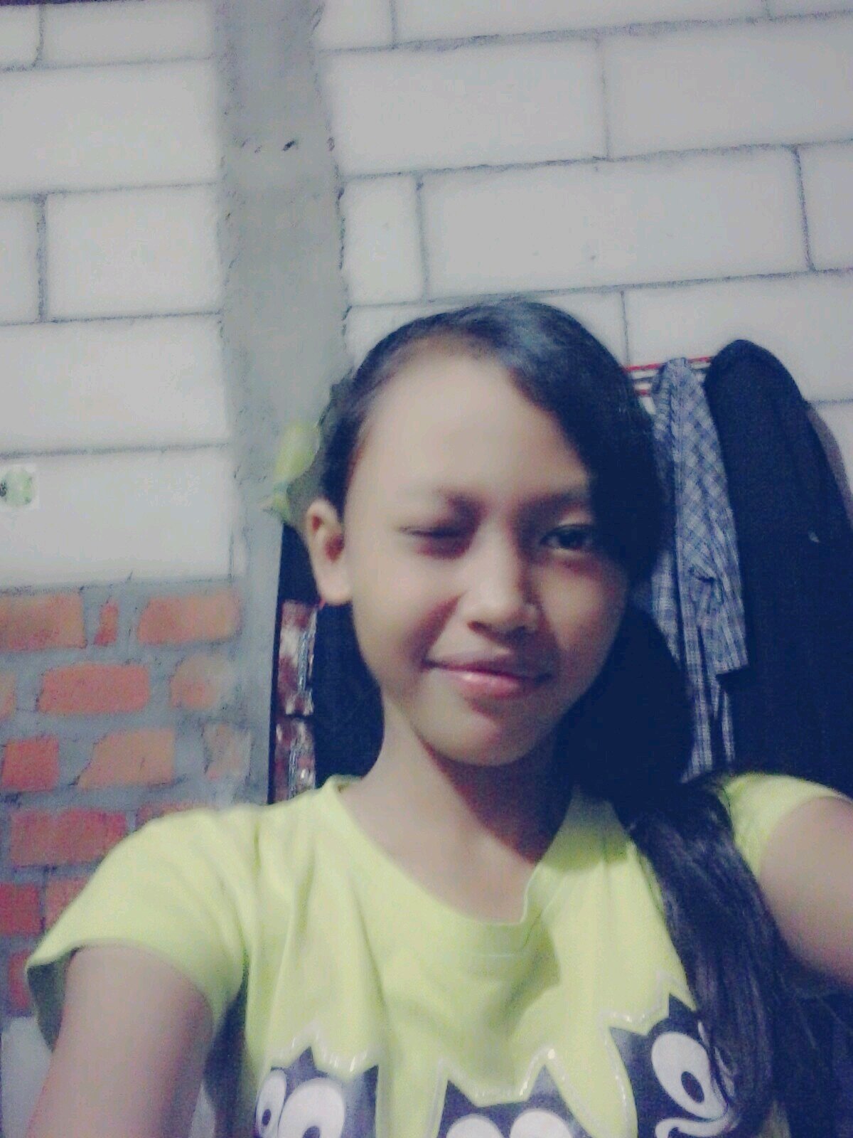 she is very smart and beautiful girls !!