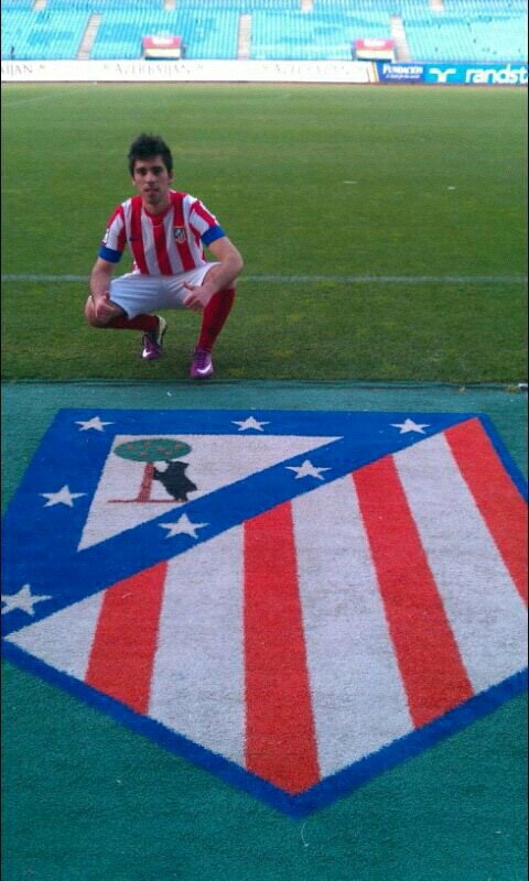 Economista. Balonmano. Voluntario y gran seguidor del Atletico de Madrid.