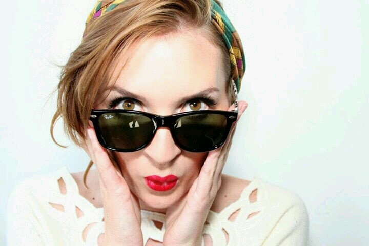 Jessica aka Slim... I love anything that's beyond the mundane.  I 3 life :)
