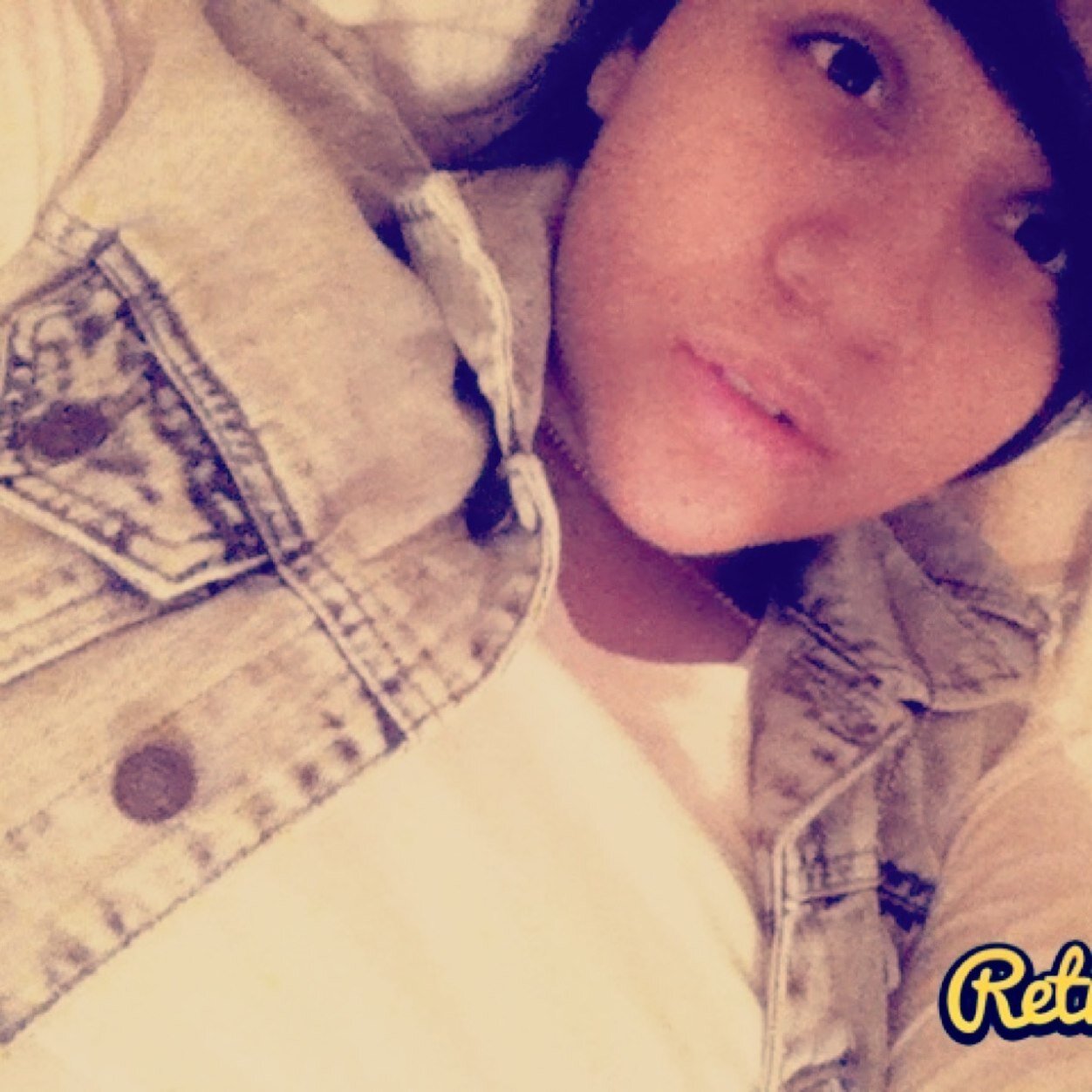 Follow Me I'll follow you back
Love Playing Soccer⚽❤
Chivista De Corazon
      Rafa Marquez